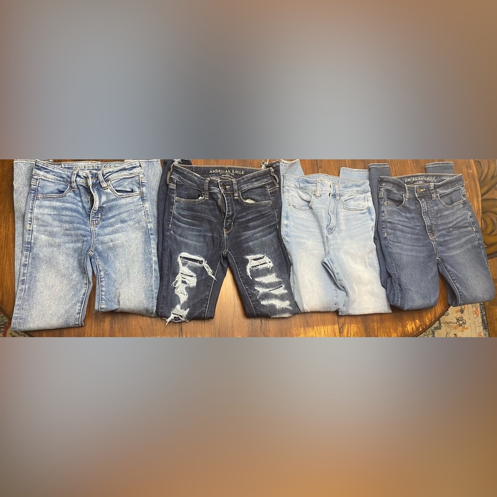 American Eagle Jeans, High Waisted, Size 2, Regular. Great Condition.